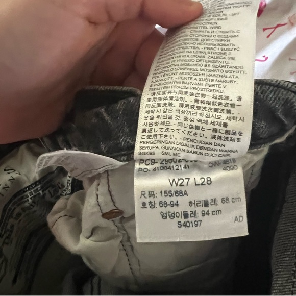 Women’s levi style 501 - Picture 2 of 4